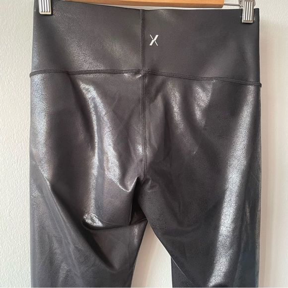 Knix High rise leggings with leather like finish black - Picture 2 of 8